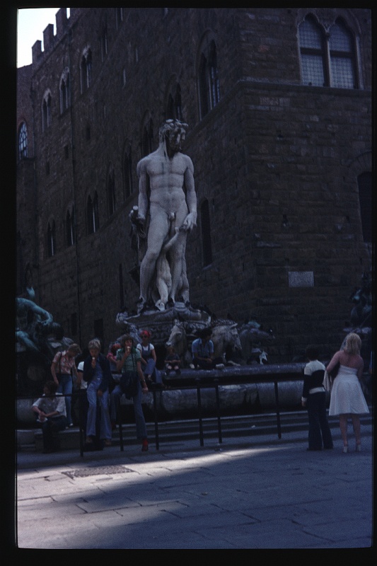 17.Florence jul 1977 Marion,Peter.JPG
